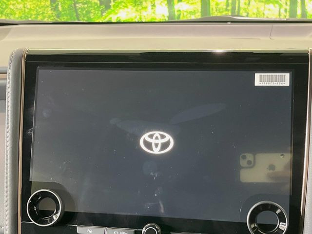 �y14�C���` �f�B�X�v���C�I�[�f�B�I�z���ʂ̃f�B�X�v���C��AppleCarPlay��AndroidAuto�����p�\�B�傫�ȉ�ʂŃX�}�z�i�r�A�v���������p���������܂���