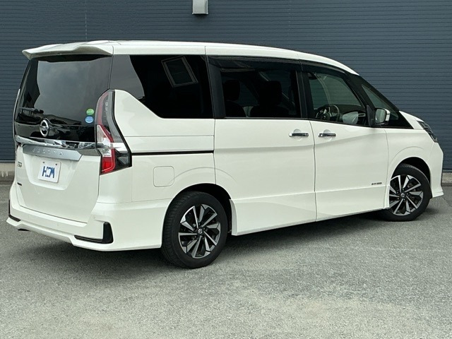 セレナ2.0 ハイウェイスターV