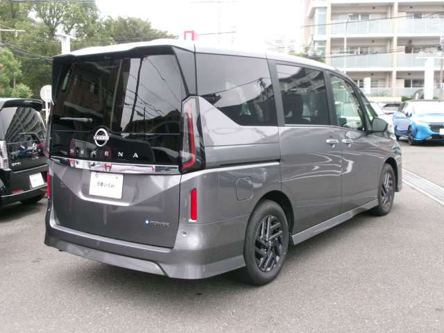 セレナ1.4 e-POWER ハイウェイスターV
