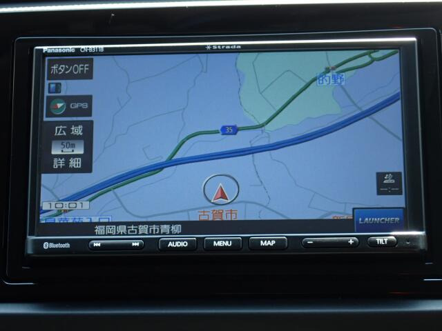 ナビ装備で知らない場所もあっという間に検索。ちょっとしたお出かけや旅行もこれでばっちりですね。