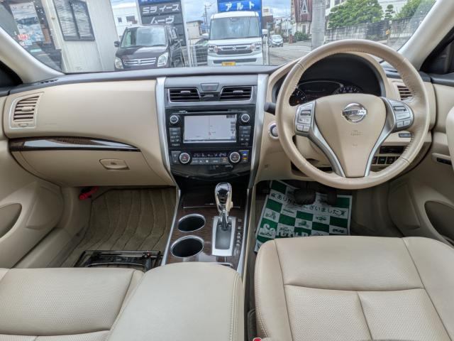 ティアナ2.5 XV ナビAVMパッケージ