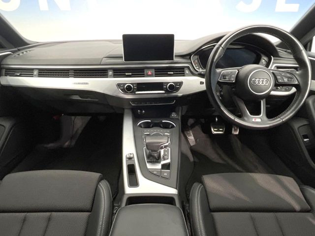 A5スポーツバック2.0 TFSI クワトロ スポーツ 4WD