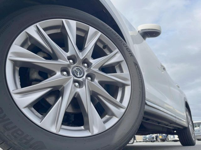 �y�����A���~�z�C�[���z�O�ςɃ}�b�`���������A���~�z�C�[���𑕒����Ă���܂��B�e��ЊO�A���~�z�C�[����A�X�^�b�h���X�^�C�����戵�����Ă���܂��B���񂲑��k����������