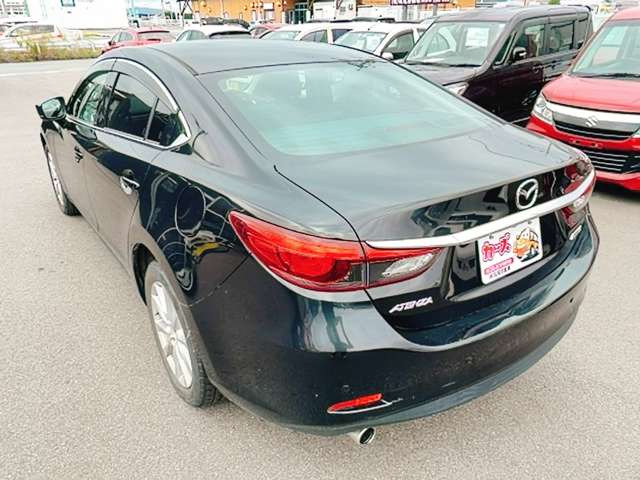 ���X�ł͌y�����Ԃ��畁�ʎԂ܂ŕ��L���I�[�����[�J�[�̎Ԏ�E�F�E�O���[�h��L�x�ɑ����Ă���܂��B