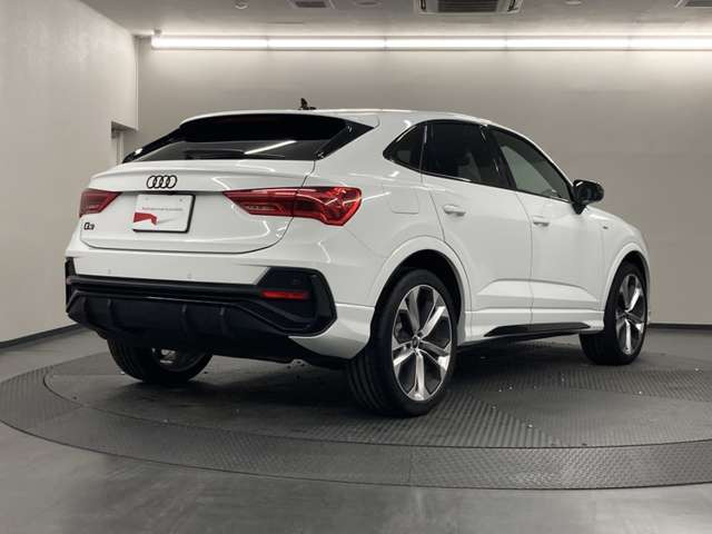 Q3スポーツバックダイナミック エディション