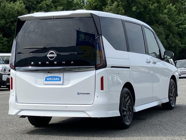 セレナ1.4 e-POWER ハイウェイスターV
