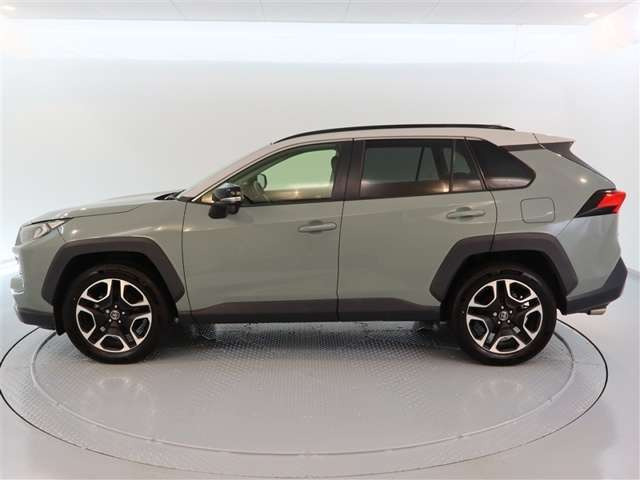 RAV42.0 アドベンチャー 4WD