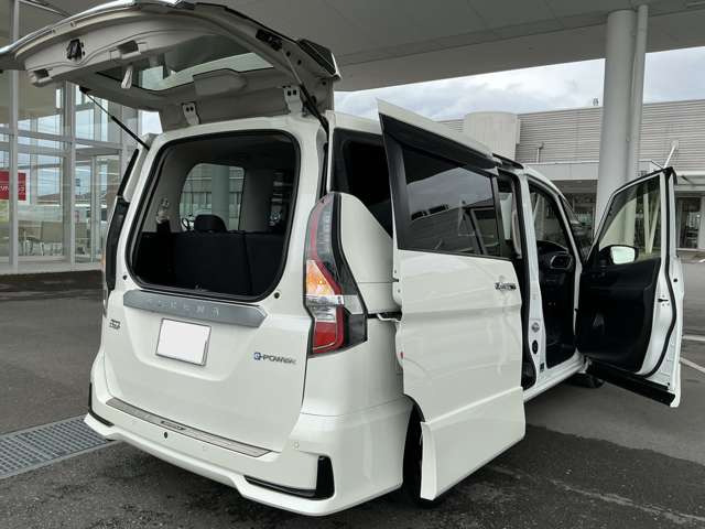 セレナ1.2 e-POWER ハイウェイスターV