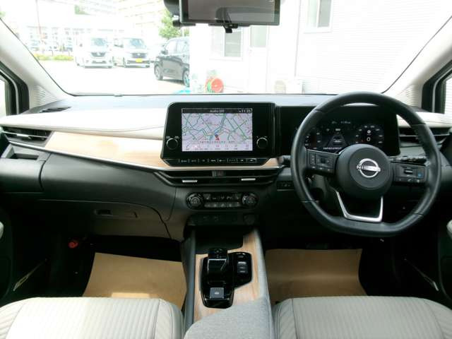 ノートオーラ1.2 G FOUR レザーエディション 4WD