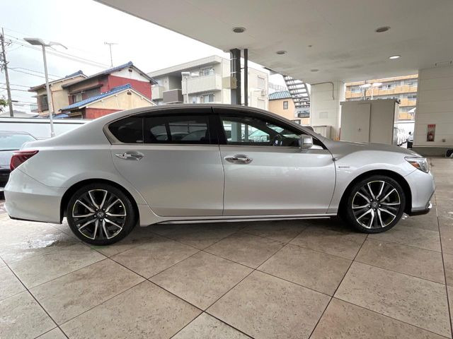 �������x�̃K���X�疌�ŝ����͂������A�㎿�ȃc���E����������B���O����_���J�����؂Ȉ��Ԃ�ی삵�A�F�����E�򉻂�h�~�B�u�e�X�v���b�V���R�[�g�v�A�u�e�v���~�b�T�R�[�g�v���炨�I�т��������܂��B