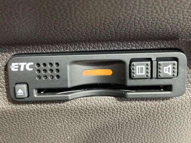 【ETC】高速道路の料金所をストレスなく通過!話題のスポットやサービスエリアに多い「スマートIC」利用時は必須のアイテムです。当店でセットアップを実施、ご納車当日からすぐにご利用いただけます!