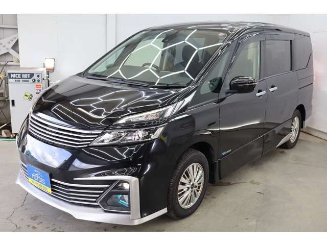 ご予約いただければ室内でのご商談も可能です♪ 天候に左右されずゆっくりとお車を確認することができますので来店前にお申し付けください♪