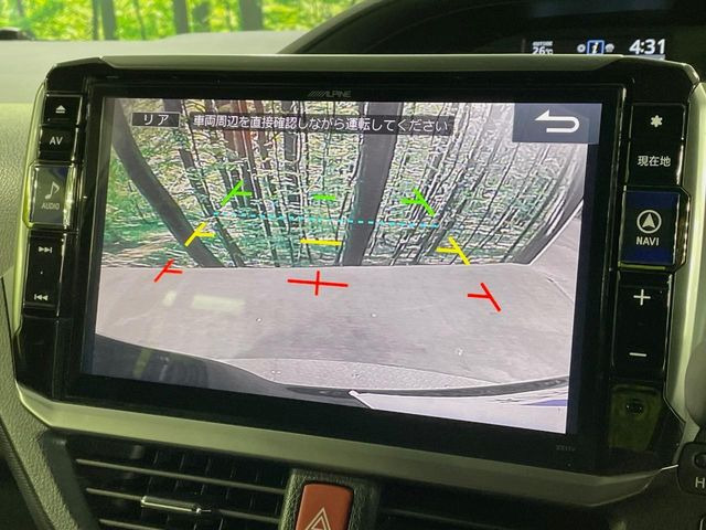 【バックカメラ】駐車時に後方がリアルタイム映像で確認できます。大型商業施設や立体駐車場での駐車時や、夜間のバック時に大活躍!運転スキルに関わらず、今や必須となった装備のひとつです!