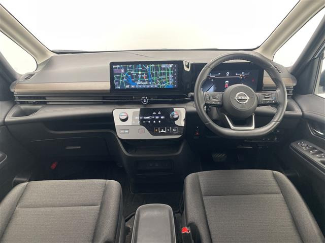 セレナ1.4 e-POWER ハイウェイスターV