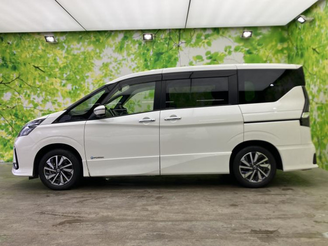 セレナ1.2 e-POWER ハイウェイスターV