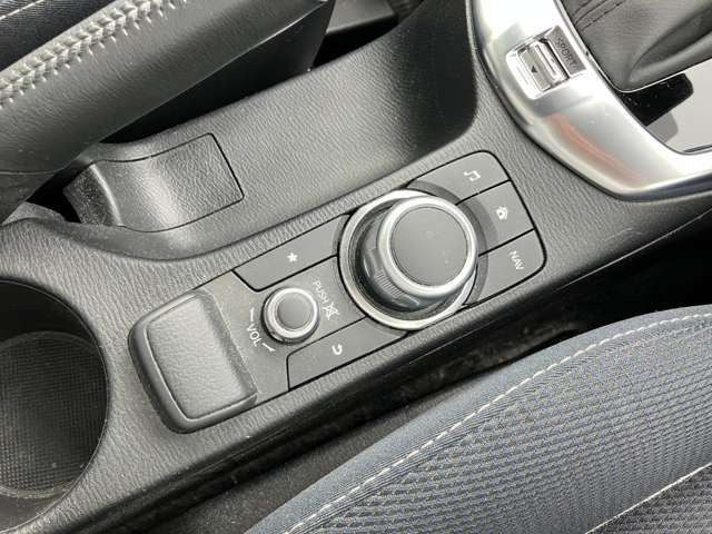 自社工場完備ですので車検、点検、修理、板金などすべてお任せください。タイヤ、オーディオなどの販売もさせて頂いております。是非、ご相談ください。