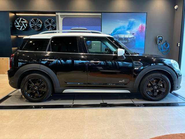 ミニクロスオーバークーパー D オール4 4WD