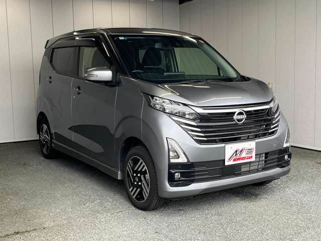 普通車は「サービスカーエムズ 本店」、軽自動車は「サービスカーエムズ 交差店」からお探し頂けます。