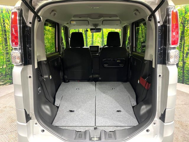 普段のお買い物や通勤、送迎等に十分な荷室スペースを確保しております。セカンドシートを倒すと、大きな荷物の積載も可能です♪