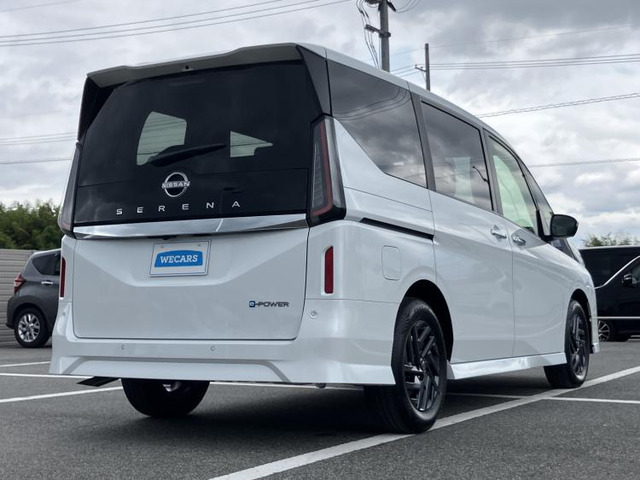 セレナ1.4 e-POWER ハイウェイスターV