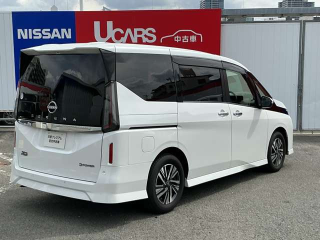 セレナ1.4 e-POWER ハイウェイスターV