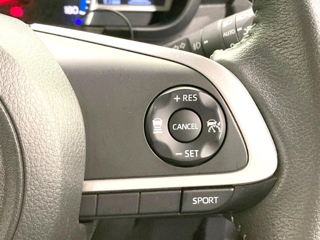 【レーダークルーズコントロール】高速道路での長距離走行が楽に!!自動で速度を保つクルーズコントロールが、衝突軽減システムと連携し、前方の車両を感知して車間を保つように速度調節してくれます!!