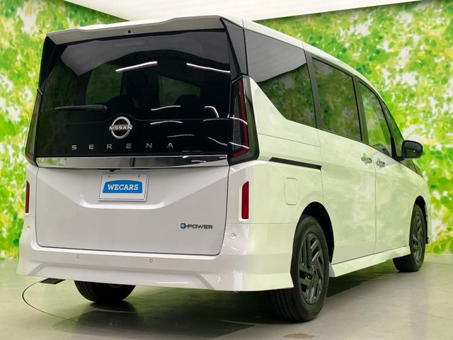 セレナ1.4 e-POWER ハイウェイスターV