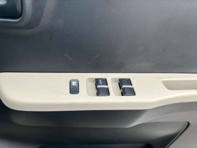 ★保証付で安心して乗って頂けます★万一の納車後の不具合が発生した場合は保証書の規定にそって自社工場で迅速に対応します!県外の方は、最寄のディーラーまたは当社指定工場を手配いたします★