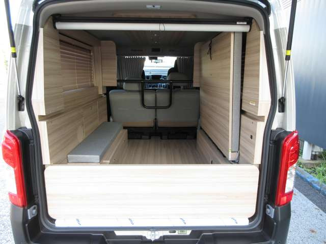 キャラバン2.4 プレミアム GX  ロング MYROOM 跳ね上げベッド ディーゼル 4WD