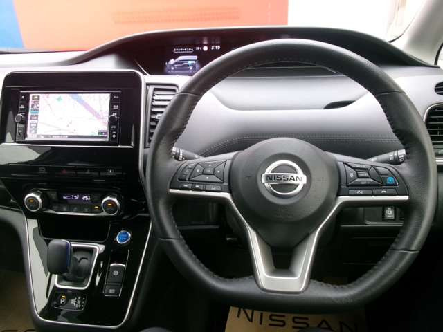 セレナ1.2 e-POWER ハイウェイスターV