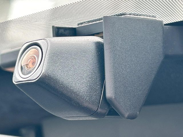 【ドライブレコーダー】ドライブレコーダー装備!走行中はもちろん、あおり運転や事故に遭遇した際、映像で記録し、万一のリスクに備えます。※記録用SDカードはお客様ご自身でご準備いただく必要があります。