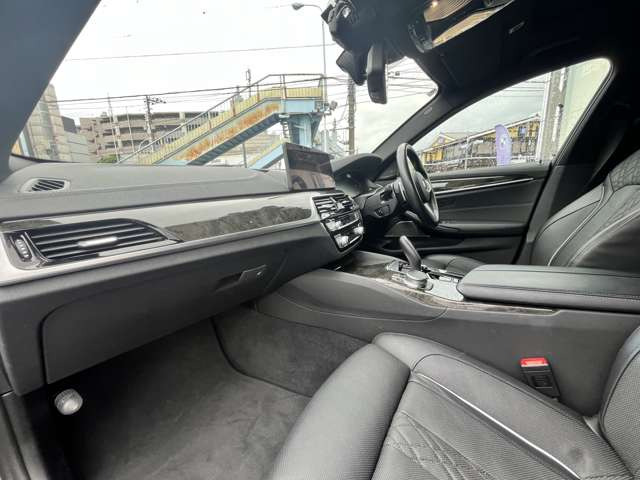 5シリーズセダン530i Mスポーツ