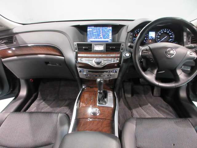 フーガ3.7 370GT FOUR 4WD