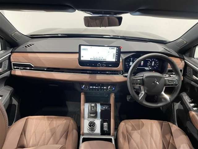 アウトランダーPHEV 2.4 P エグゼクティブ パッケージ 4WD