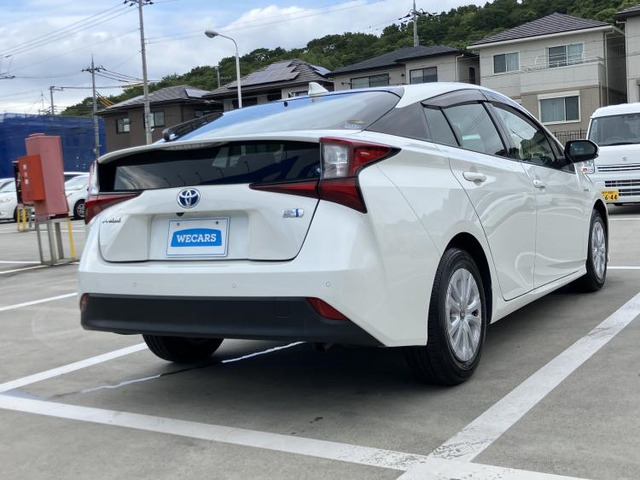 プリウス1.8 S