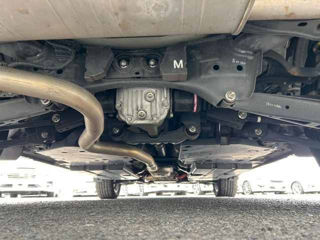 下回りがきれいなうちに、防錆加工の施工がオススメ。降雪地域はもちろん、沿岸部にお住いの方や、趣味でマリン・ウィンタースポーツをされる方に大変好評いただいております。