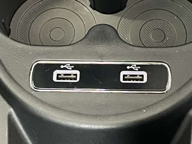 �ڑ��\��USB�[�q�t��!