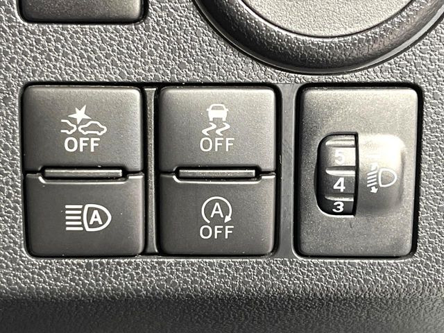 【オートハイビーム】夜間の安全走行に役立つ便利な機能!先行車や対向車を検知し、ハイビームとロービームを切り替えてくれます♪