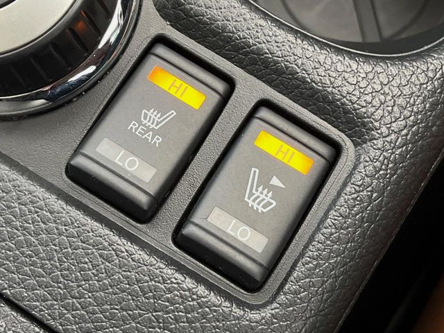 【シートヒーター】寒い日に重宝するシートヒーター!エアコンより早く温まってくれるので寒がりの人も安心ですね♪エアコンの温風は乾燥するから苦手、という方にもをおすすめです。