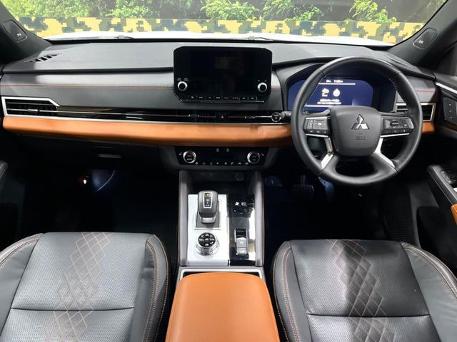 アウトランダーPHEV 2.4 P 4WD