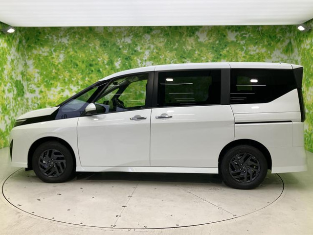 セレナ1.4 e-POWER ハイウェイスターV