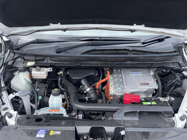 セレナ1.2 e-POWER ハイウェイスターV