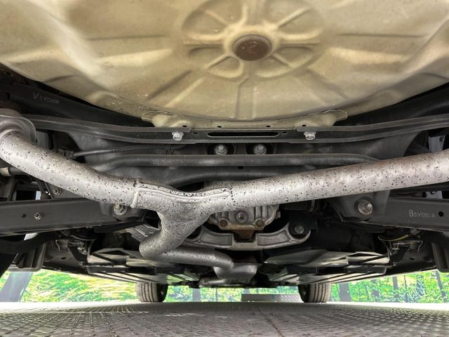 【本州仕入れ】のお車ですので、エンジンルームや下回りのサビも比較的少なく、お車を長く乗りたい方にぴったりの1台となっております♪