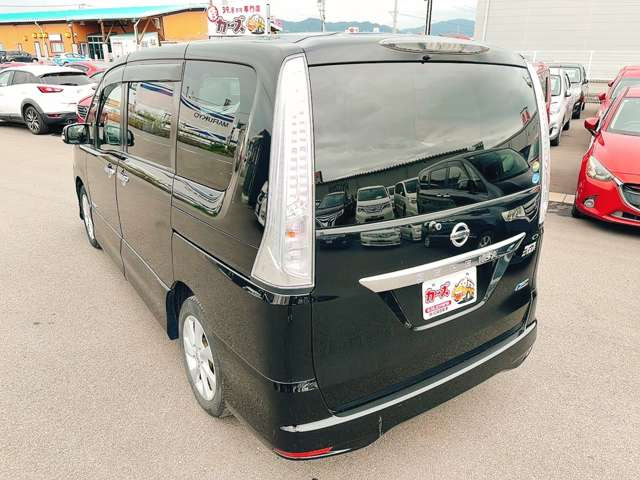 当店では軽自動車から普通車まで幅広くオールメーカーの車種・色・グレードを豊富に揃えております。