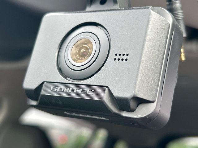 【ドライブレコーダー】ドライブレコーダー装備!走行中はもちろん、あおり運転や事故に遭遇した際、映像で記録し、万一のリスクに備えます。※記録用SDカードはお客様ご自身でご準備いただく必要があります。