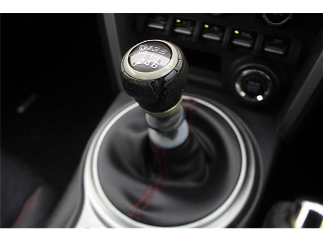 大好評のボディコーティング「ハイモースコート」もご納車までに施工可能。雨染みや線傷など中古車だからと諦めていませんか?ピカピカの状態でお乗り出しいただけます。