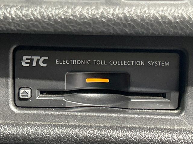 【ETC】高速道路の料金所をストレスなく通過!話題のスポットやサービスエリアに多い「スマートIC」利用時は必須のアイテムです。当店でセットアップを実施、ご納車当日からすぐにご利用いただけます!