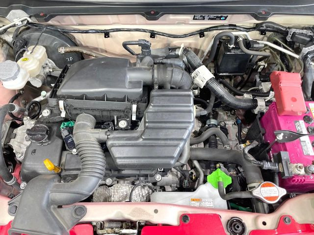 親切・丁寧な専門メカニックスタッフが応対!・車検・点検整備・事故等の修理などアフターサービスも安心。お車のカスタマイズもネクステージのサービススタッフまでご相談ください!