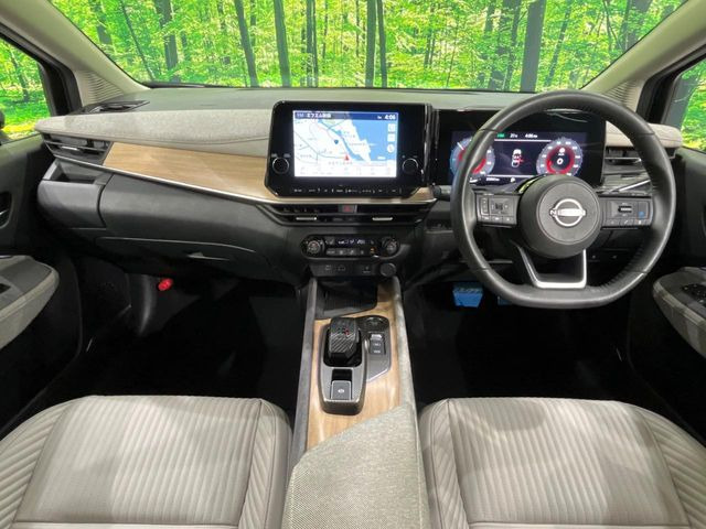 ノートオーラ1.2 G FOUR レザーエディション 4WD