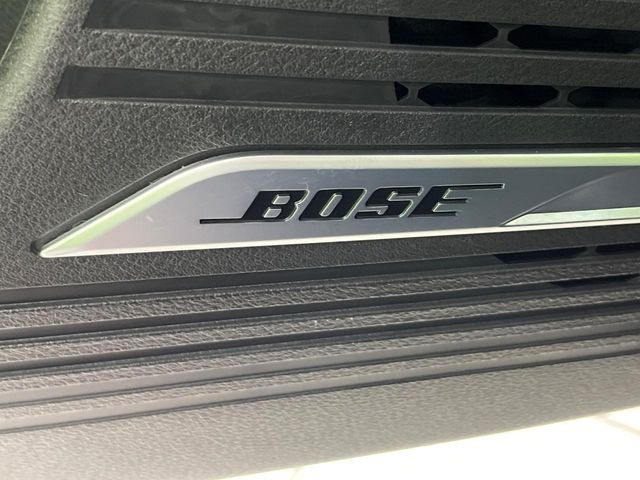 ノートオーラ1.2 G FOUR レザーエディション 4WD
